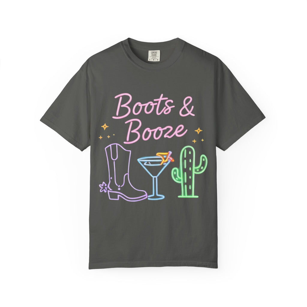 Country Giriel Neon Sign Tee-Shirt | Southern Girlie| Boots & Booze Graphic